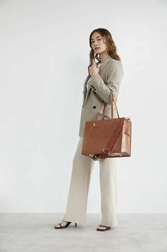 Professional tote bag with work outfit